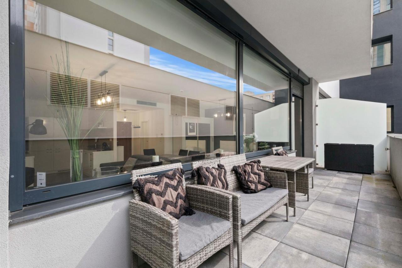 Apartamento Lam Moon - Ac - Terrace Bratislava Exterior foto